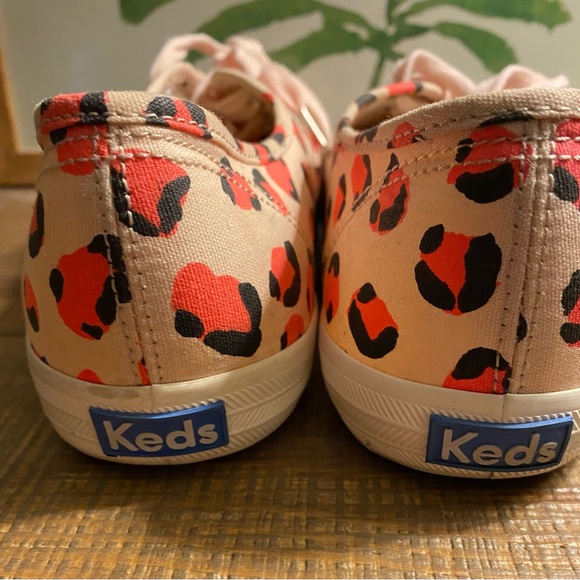KEDS WOMENS CHAMPION LEOPARD CANVAS SNEAKERS - Picture 2 of 11